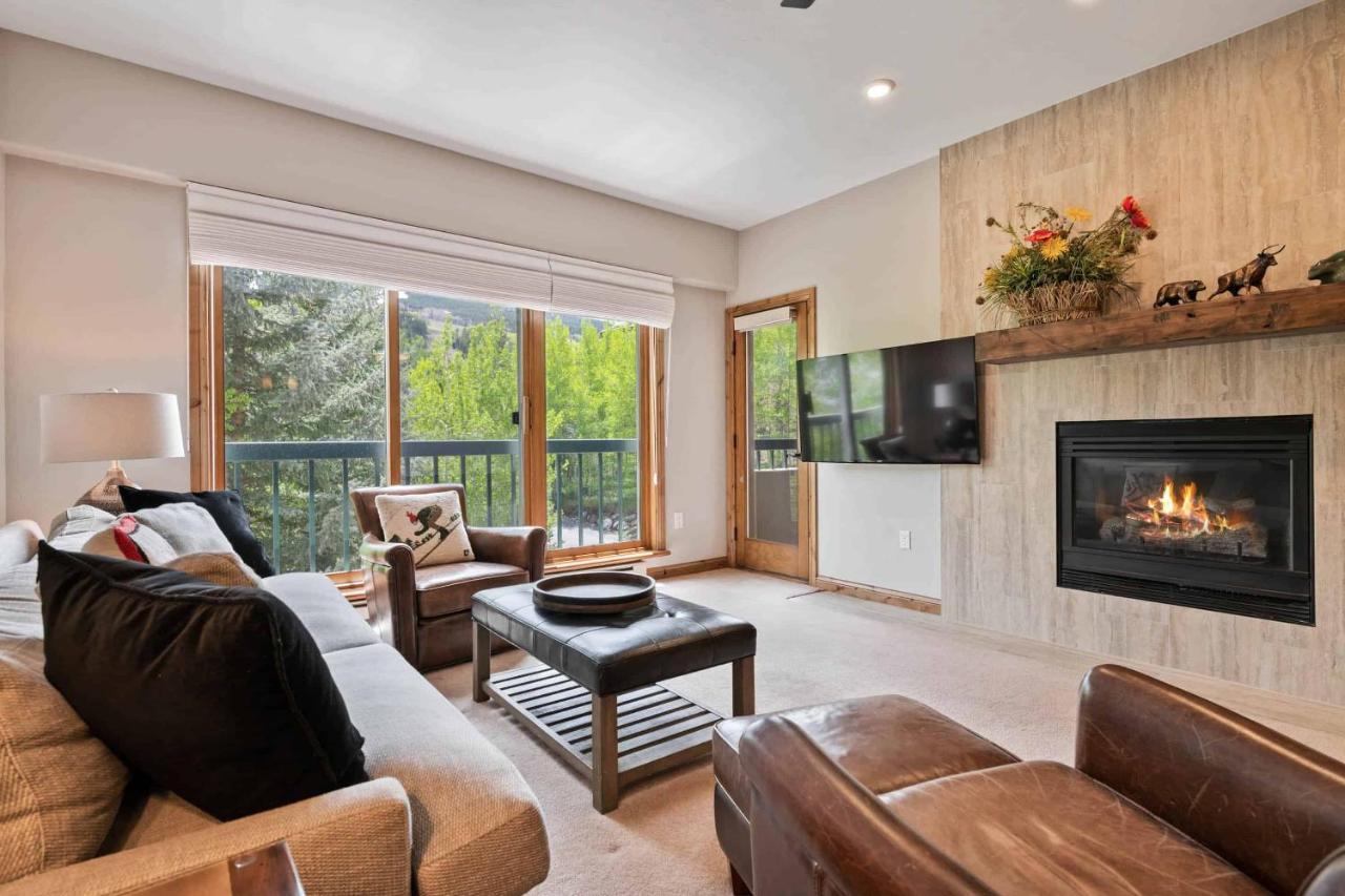 Borders Lodge By East West Hospitality Beaver Creek Exterior foto
