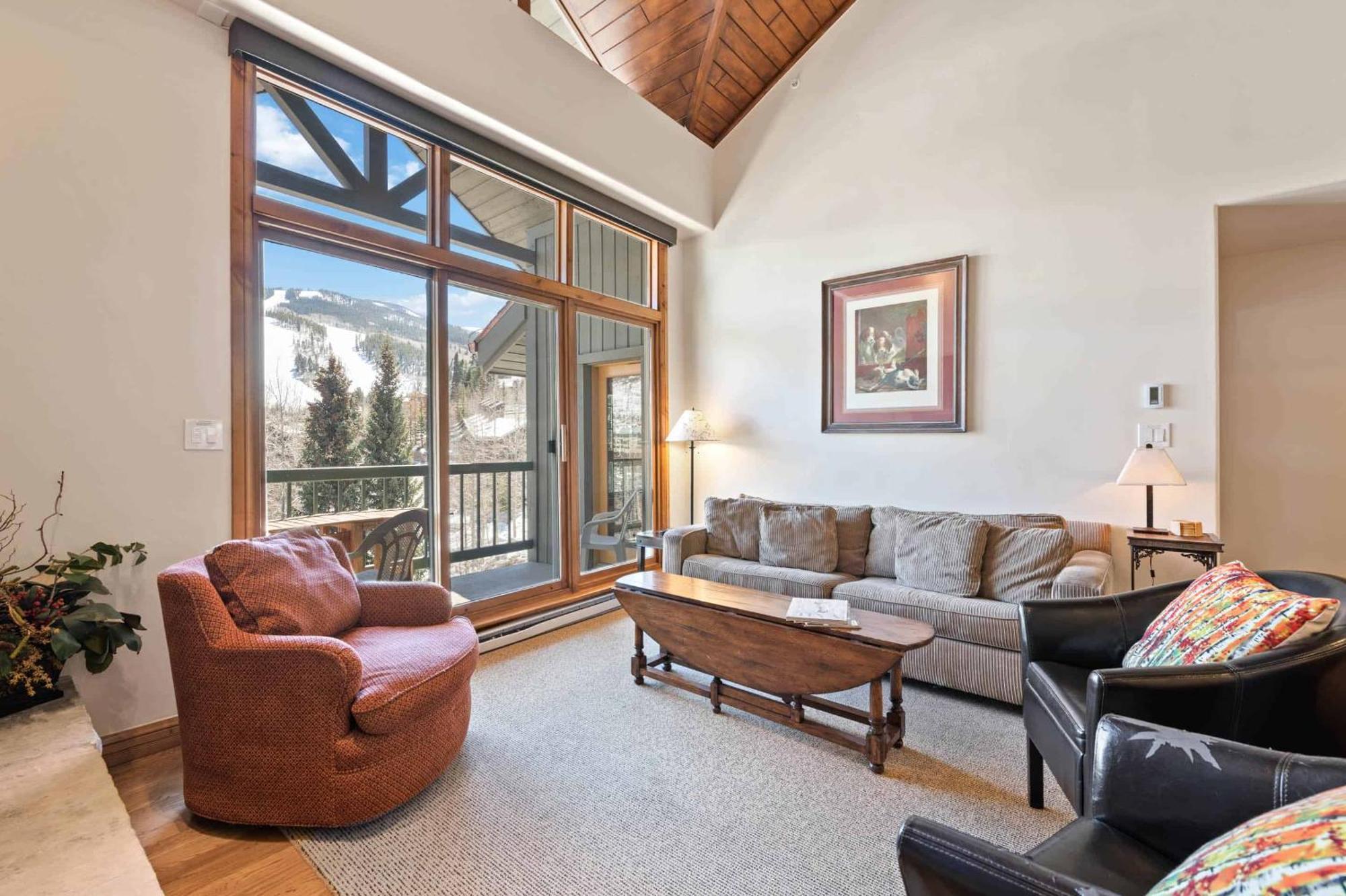 Borders Lodge By East West Hospitality Beaver Creek Exterior foto