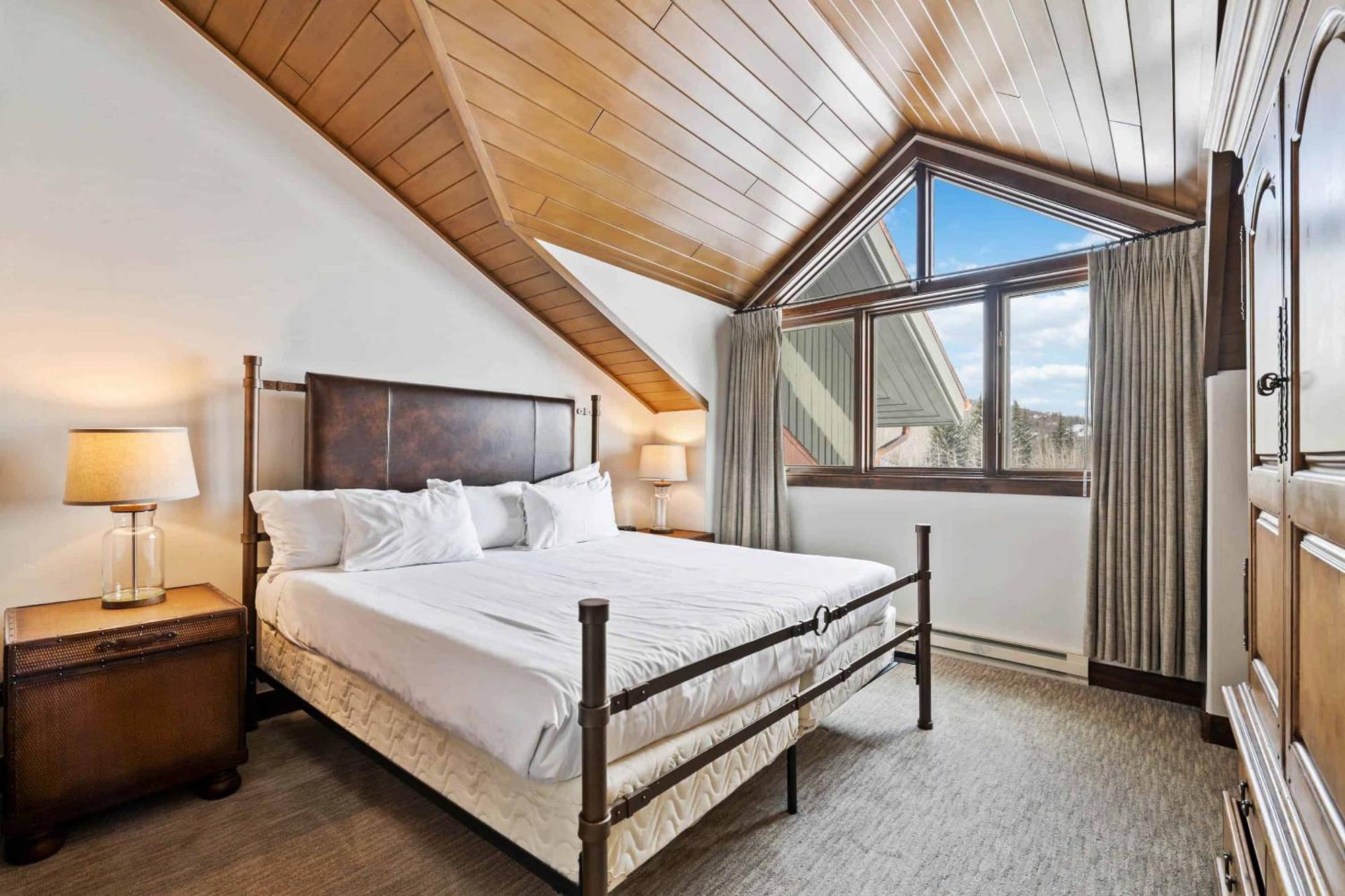 Borders Lodge By East West Hospitality Beaver Creek Exterior foto